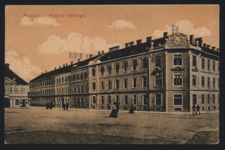 Bratislava (Pozsony). Honvéd laktanya.