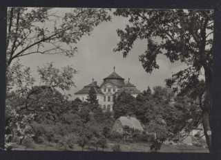 Chlumec nad Cidlinou. Zámek.