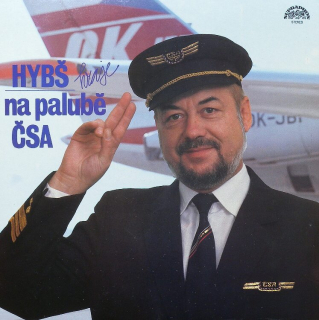Václav Hybš se svým orchestrem - Hybš hraje na palubě ČSA