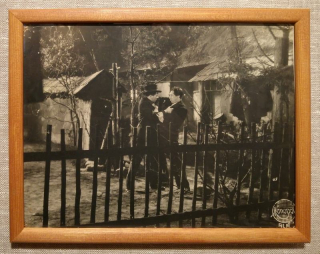 Filmová fotografie (fotoska) rámováno (Monopol film)