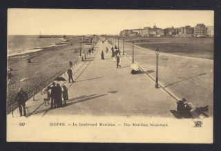 Dieppe. Le Boulevard Maritime.