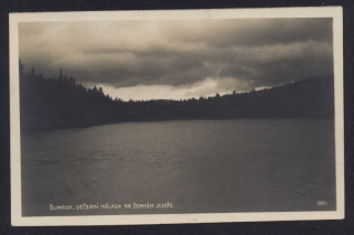 Černé jezero. Večerní nálada na Černém jezeře (Šumava)