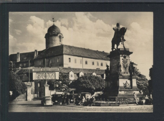 Poděbrady. Lázně Poděbrady. Náměstí krále Jiřího