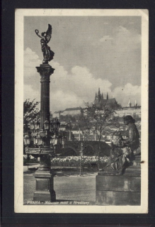 Praha. Mánesův most a Hradčany