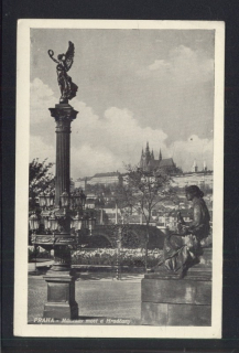 Praha. Mánesův most a Hradčany