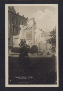 Pomník J. K. Tyla od sochaře V. Šípa, Plzeň