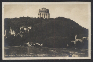 Kelheim. Partie an der Donau mit Befreiungshalle