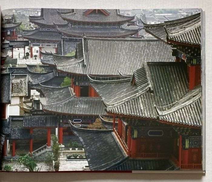 Benický, Karol; Benický, Matúš - Číňané na přelomu tisíciletí / The Chinese At The Turn Of The Millennium / Das Chinesische Volk An Der Jahrtausendwende / Les Chinois au Tournant du Millenaire