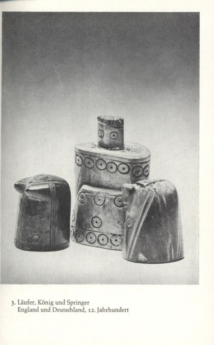 Künstlerische Schachfiguren aus zehn Jahrhunderten. 45 Bildtafeln (německy)