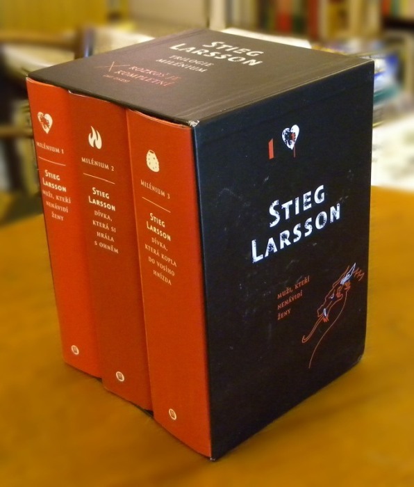 Larsson, Stieg - Milénium (Muži, kteří nenávidí ženy; Dívka, která si hrála s ohněm; Dívka, která kopla do vosího hnízda) box