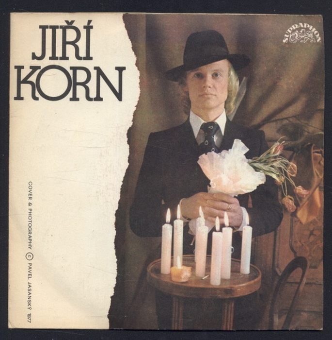 Jiří Korn - Nejsi / Kroužím (SP)
