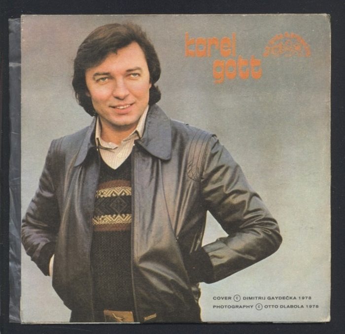 Karel Gott - Léto jak ma být / Daň z lásky své (SP)