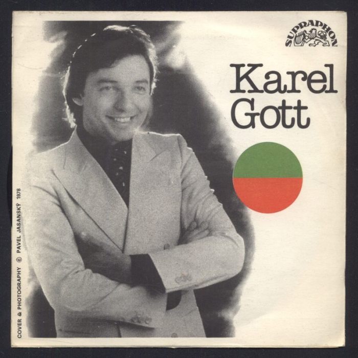 Karel Gott - Bloudím pasáží / Teď už víš, že jsem to já (SP)